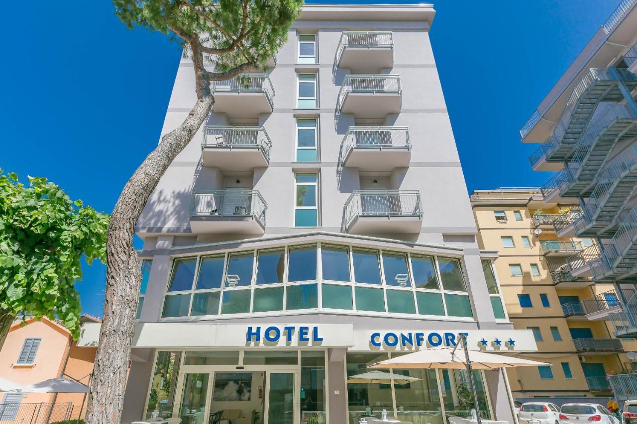 Hotel Confort Rimini Bagian luar foto
